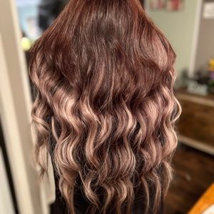 Bellami hand tied volume weft.